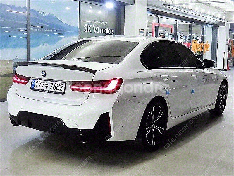 BMW 3시리즈 중고 BMW 중고 BMW 3시리즈 중고차 할부가능 흰색 2023년식 26,324km 320i M 스...--4